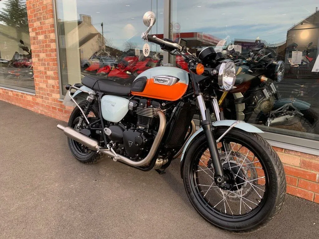 Triumph Bonneville T100