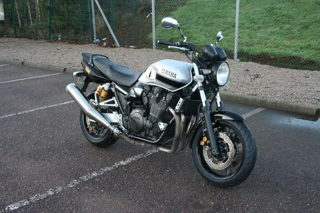 Yamaha XJR1300
