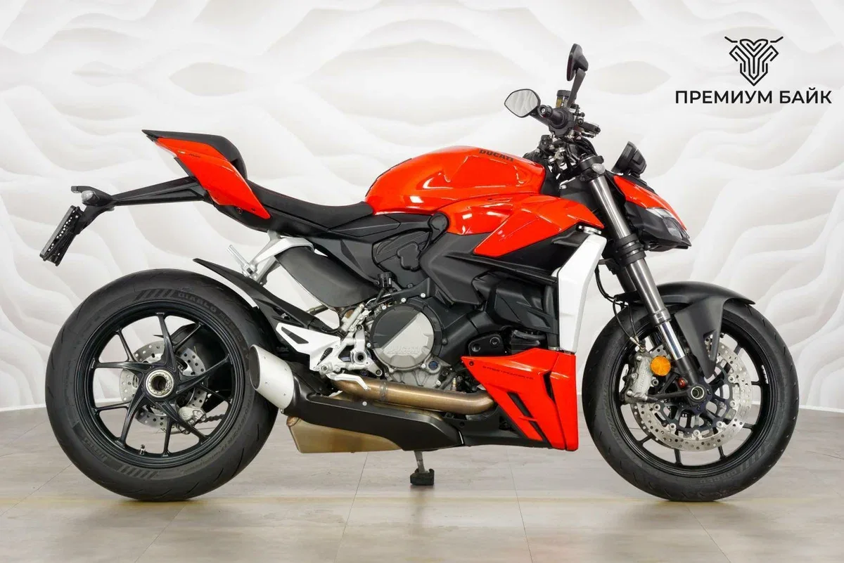 Ducati Streetfighter V2
