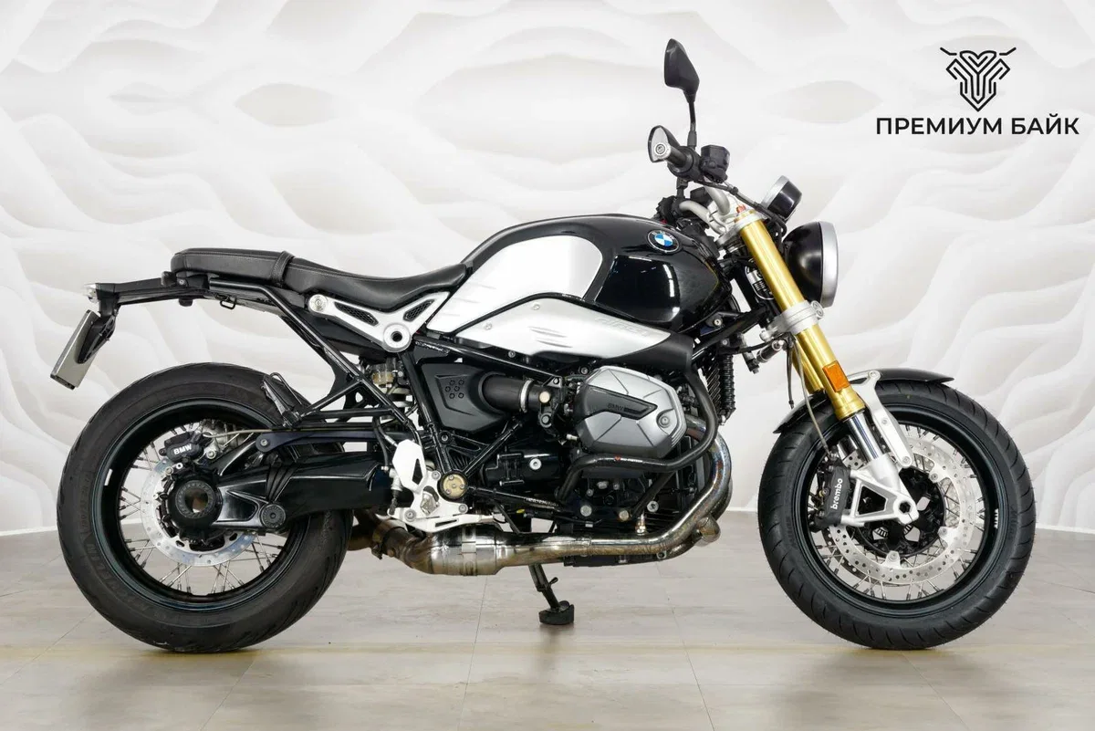 BMW R nine T