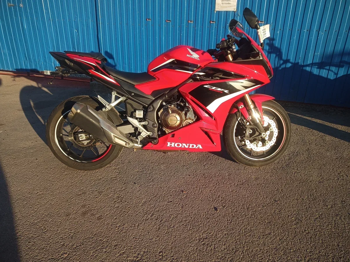 Honda CBR400R