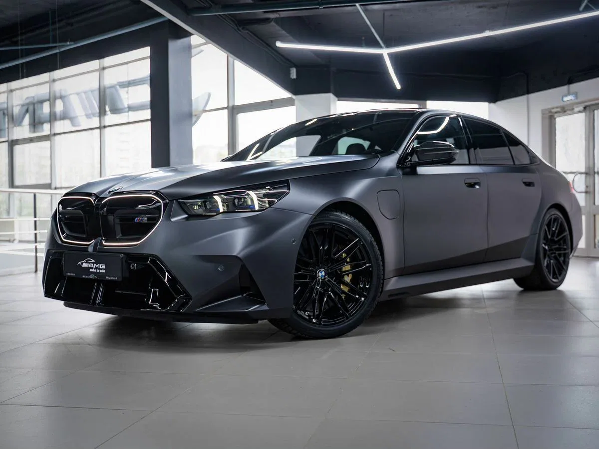 BMW M5 VII (G90)