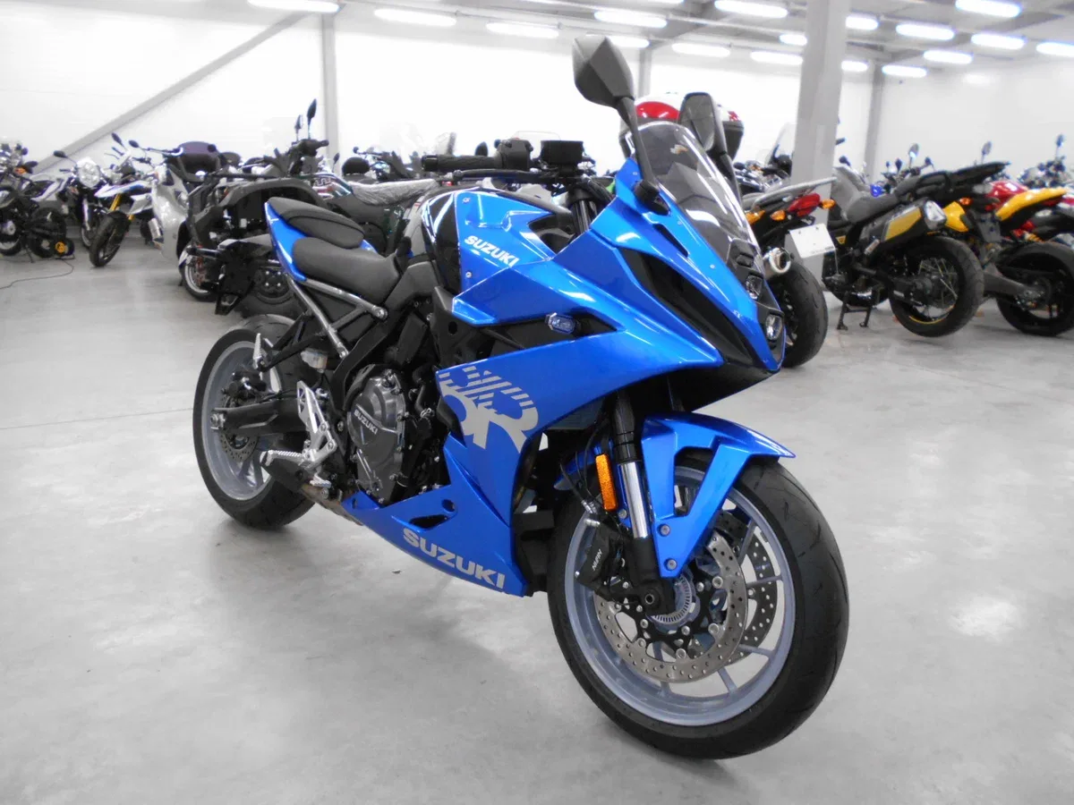 Suzuki GSX-8R
