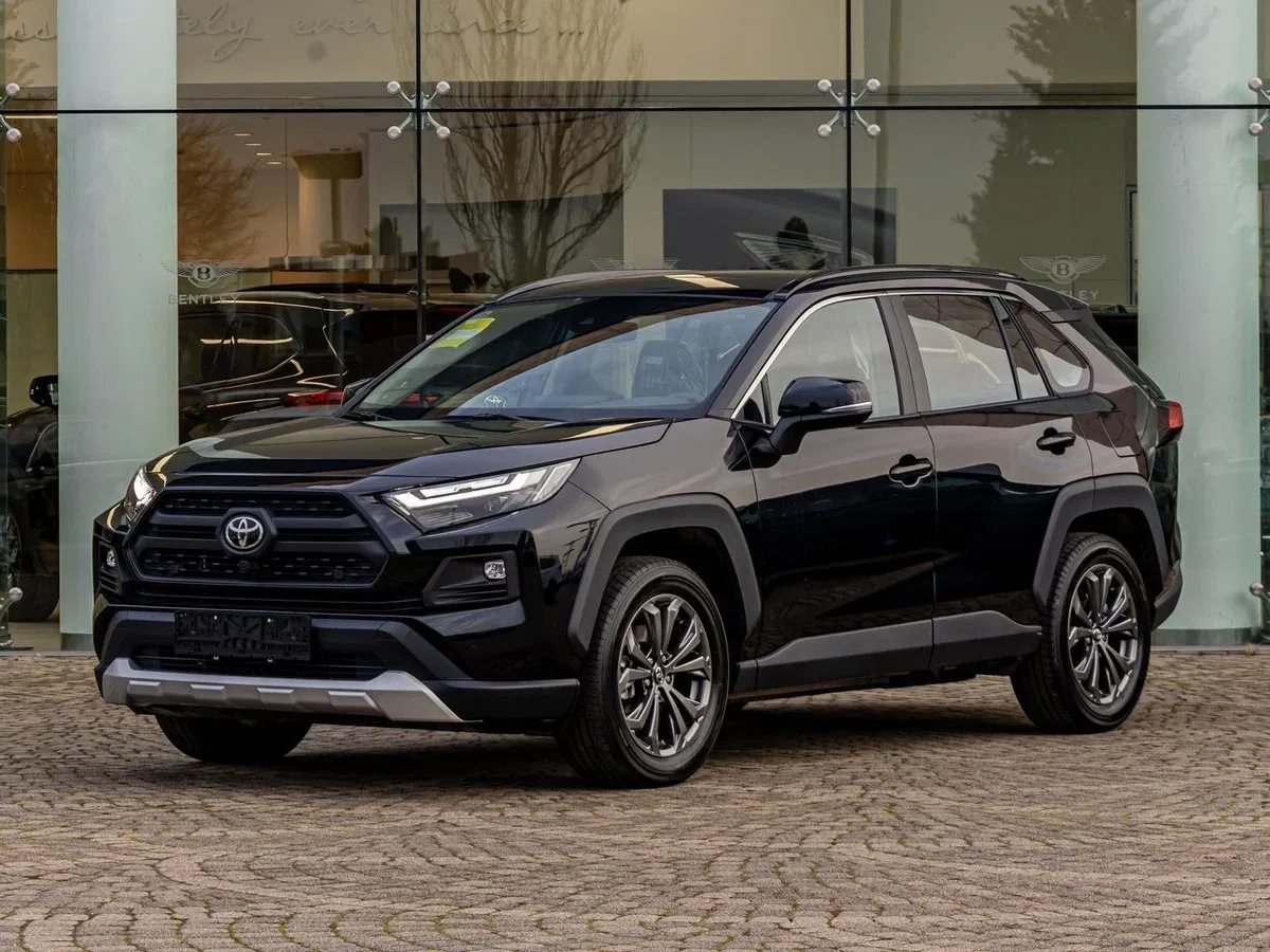 Toyota RAV4 V (XA50)