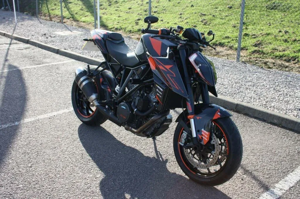 KTM AG 1290 Super Duke R