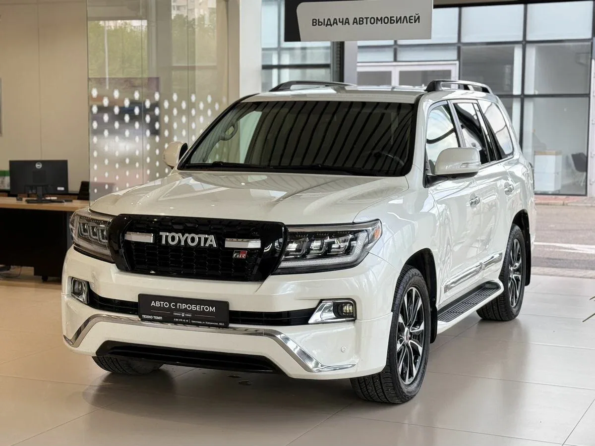 Toyota Land Cruiser 200 Series Рестайлинг 1