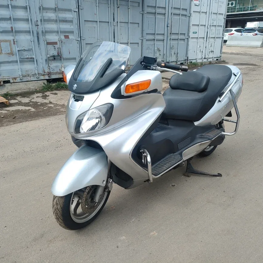 Suzuki Burgman 650