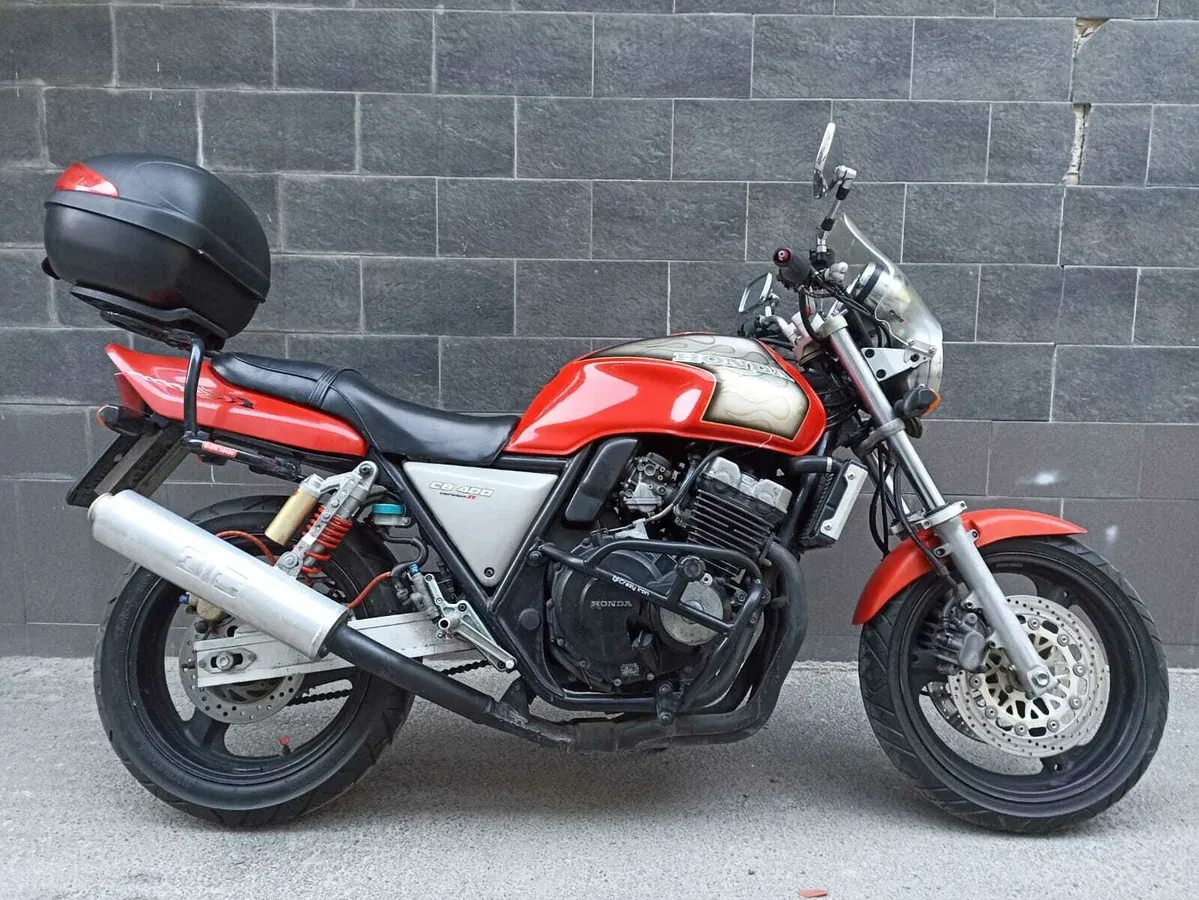 Honda CB 400 Super Four