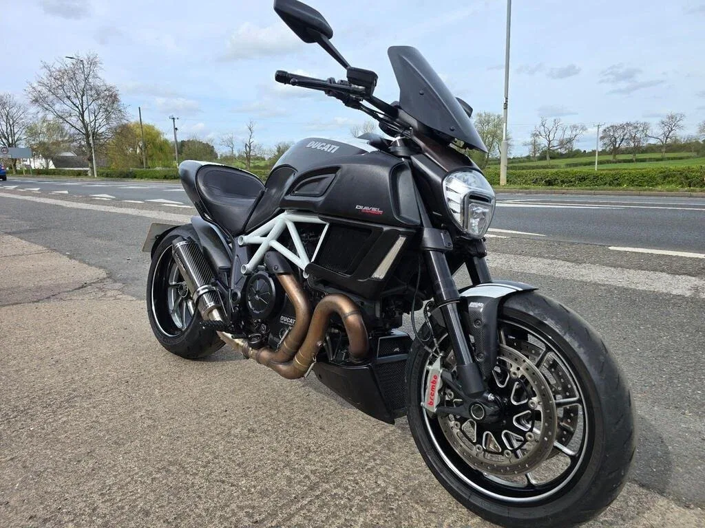 Ducati Diavel Carbon