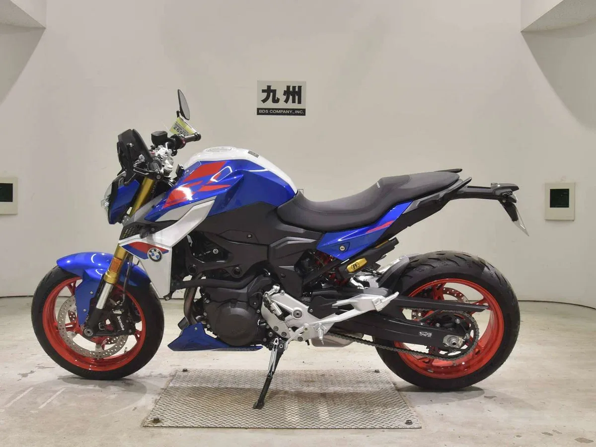 BMW F 900 R