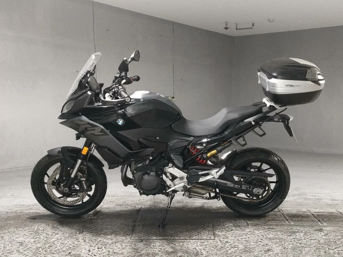 BMW F 900 XR