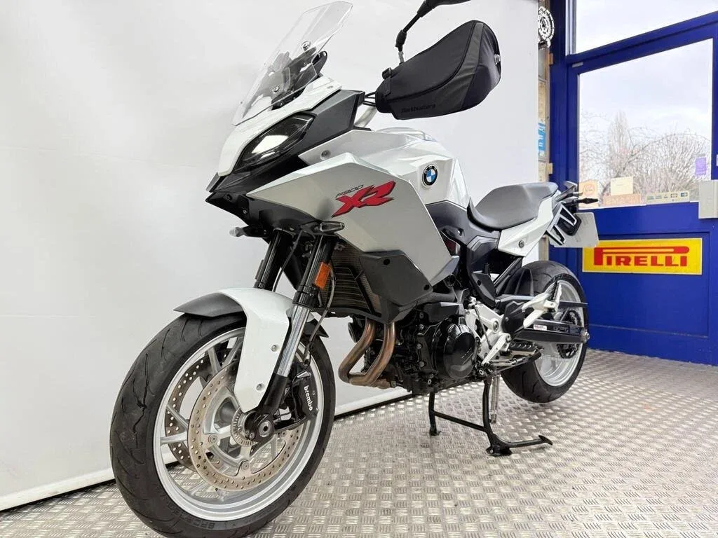 BMW F 900 XR