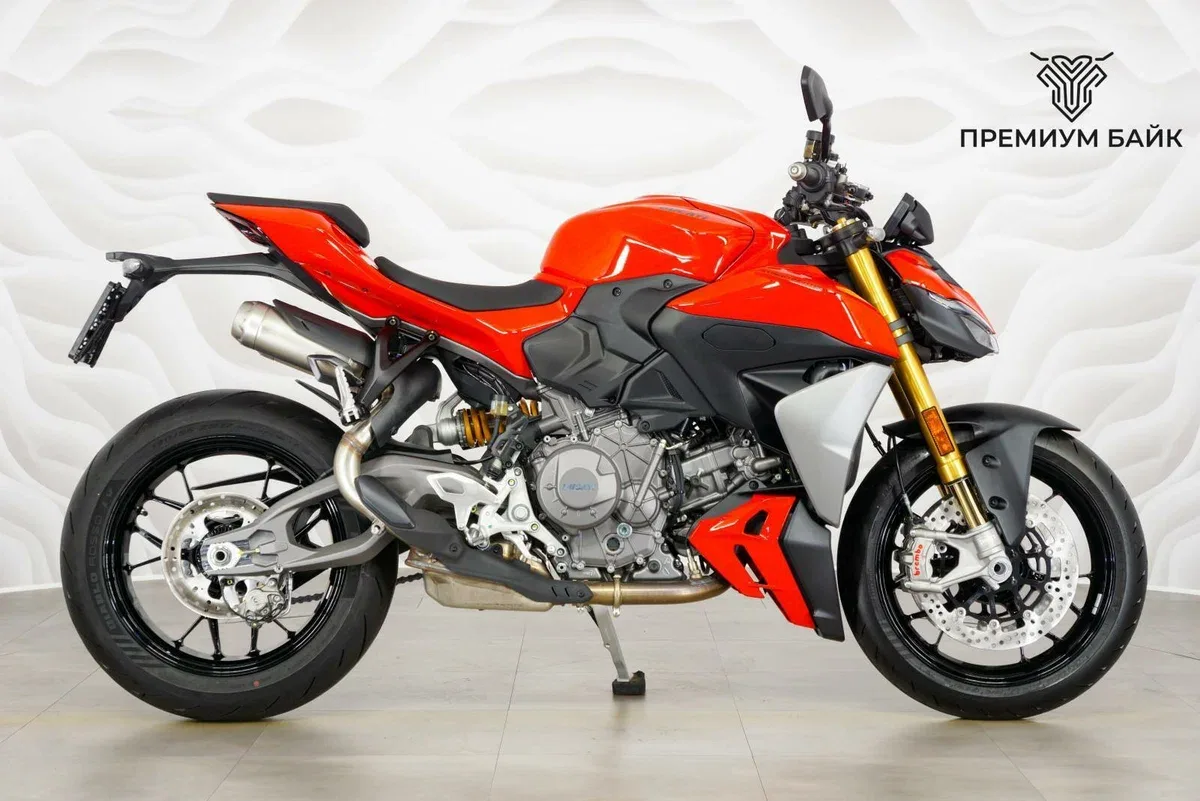 Ducati Streetfighter V2
