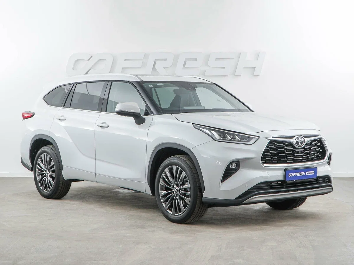 Toyota Highlander IV (U70)