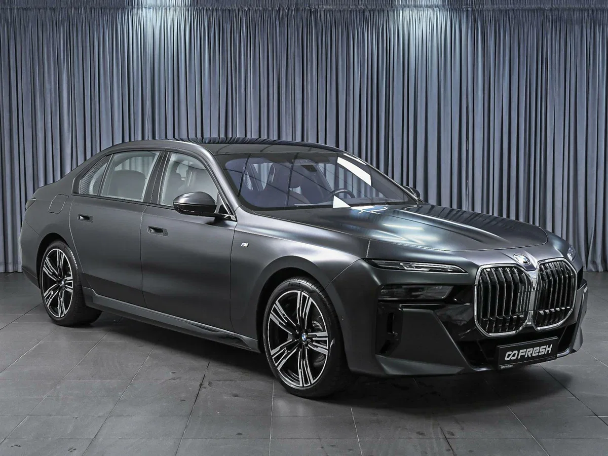BMW 7 серии VII (G70)