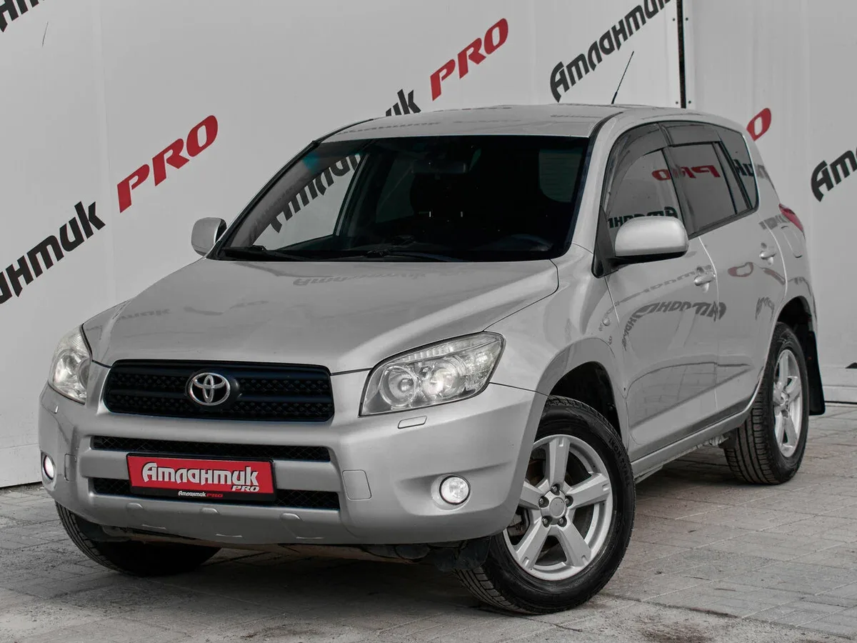 Toyota RAV4 III (XA30)