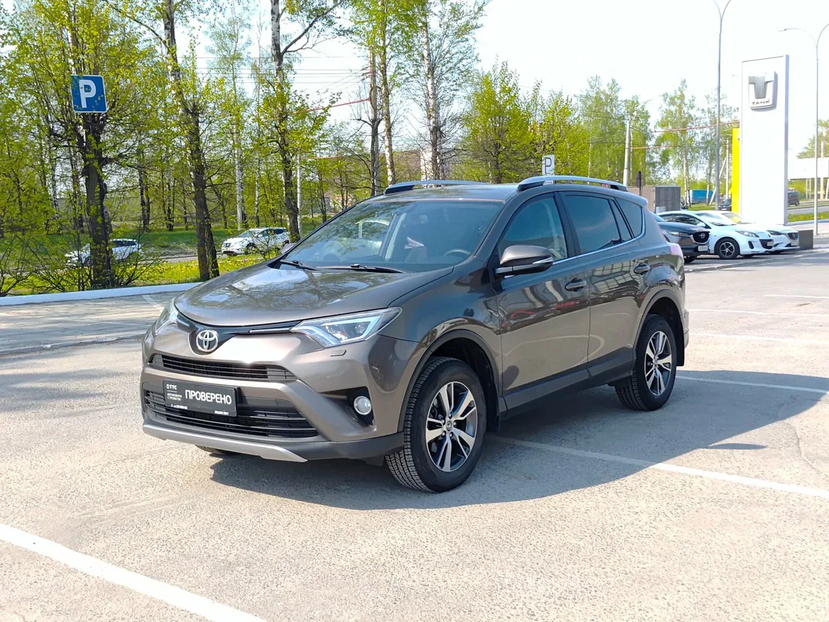 Toyota RAV4 IV (XA40) Рестайлинг