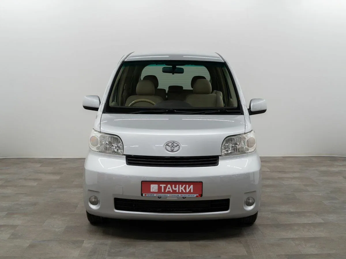 Toyota Porte I