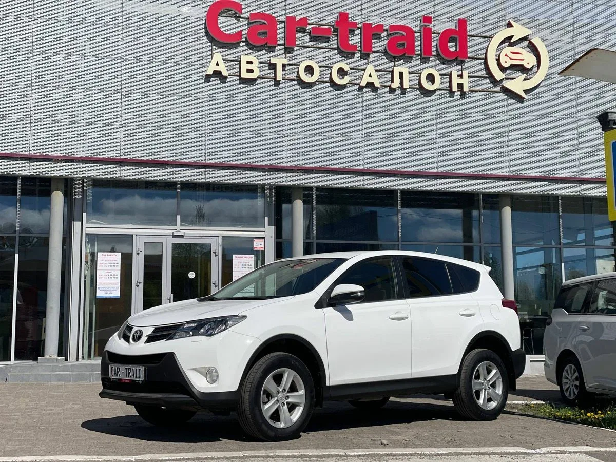 Toyota RAV4 IV (XA40)