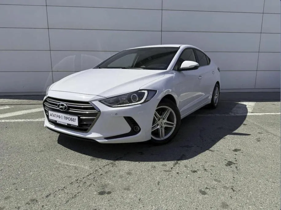 Hyundai Elantra VI (AD)