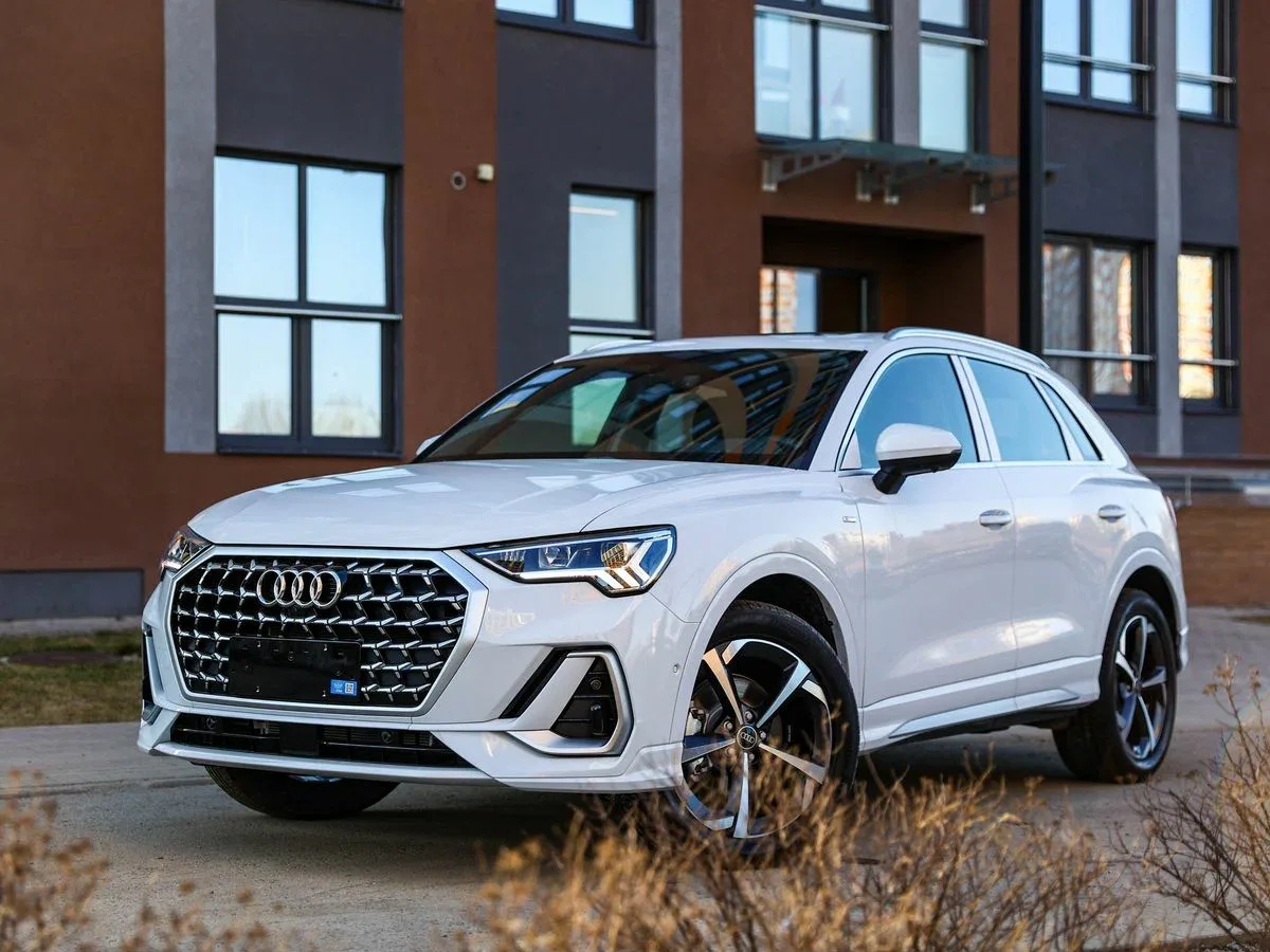 Audi Q3 II (F3)
