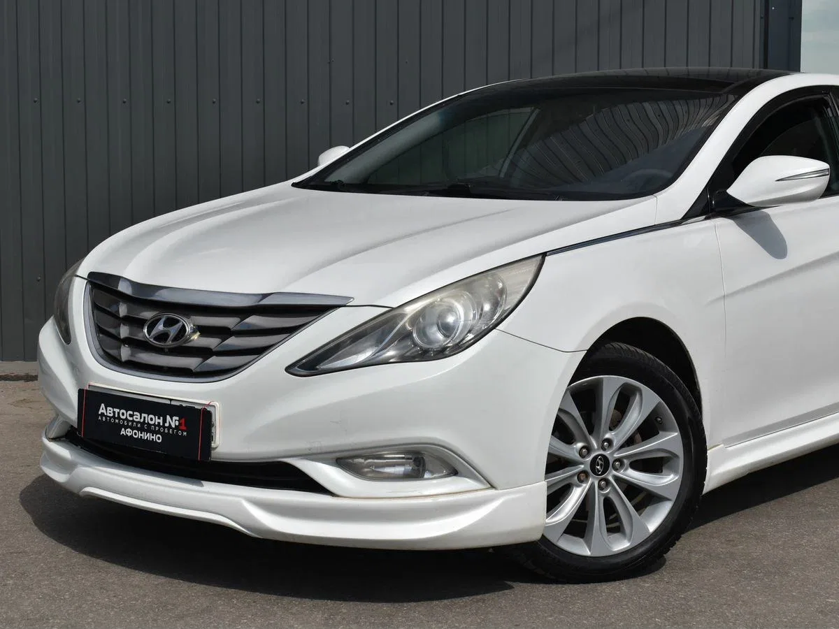 Hyundai Sonata VI (YF)