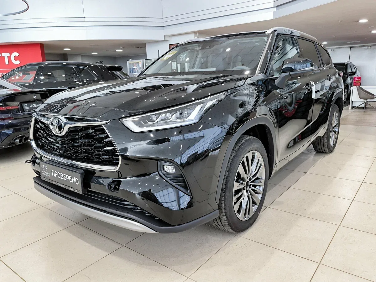 Toyota Highlander IV (U70)