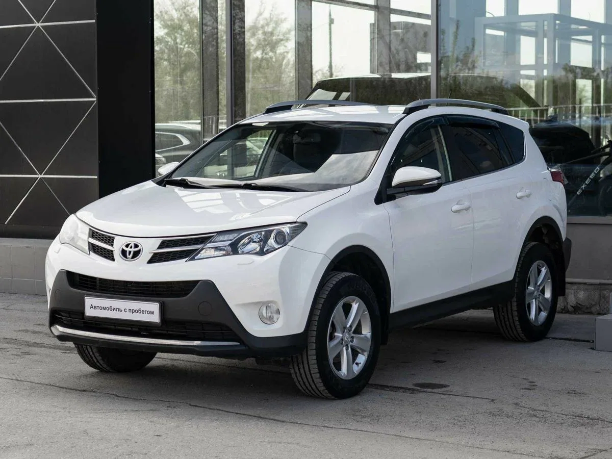 Toyota RAV4 IV (XA40)