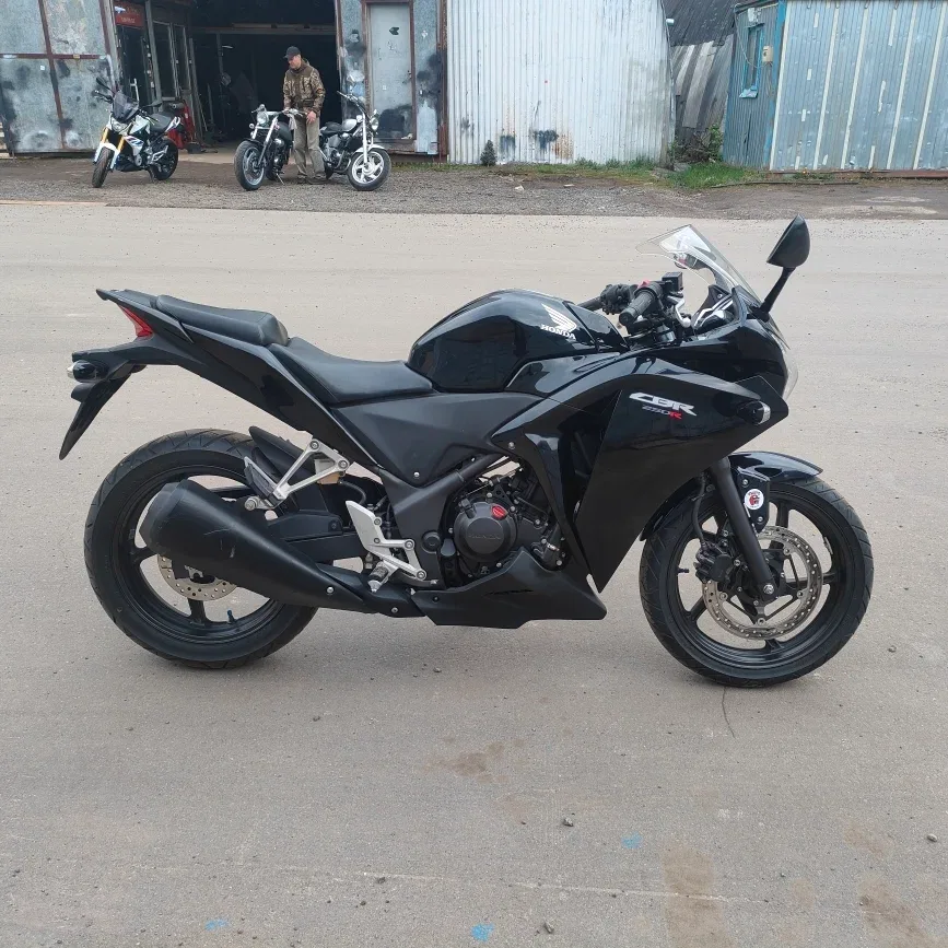 Honda CBR250RA