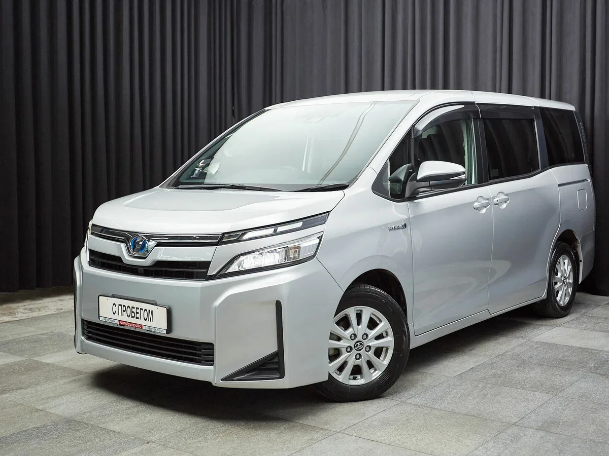 Toyota Voxy III (R80) Рестайлинг