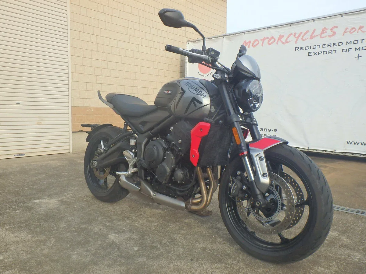 Triumph Trident 660