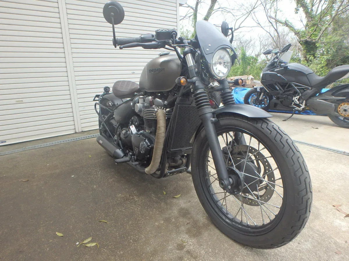 Triumph Bonneville Bobber
