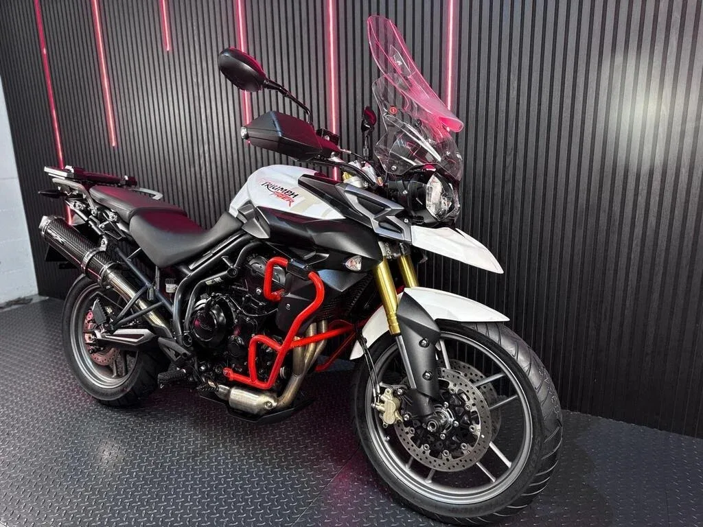Triumph Tiger 800