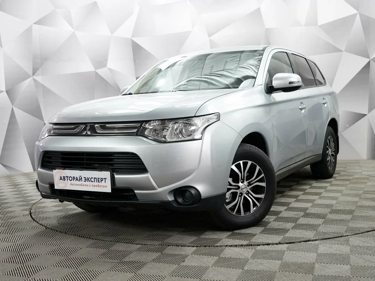 Mitsubishi Outlander III