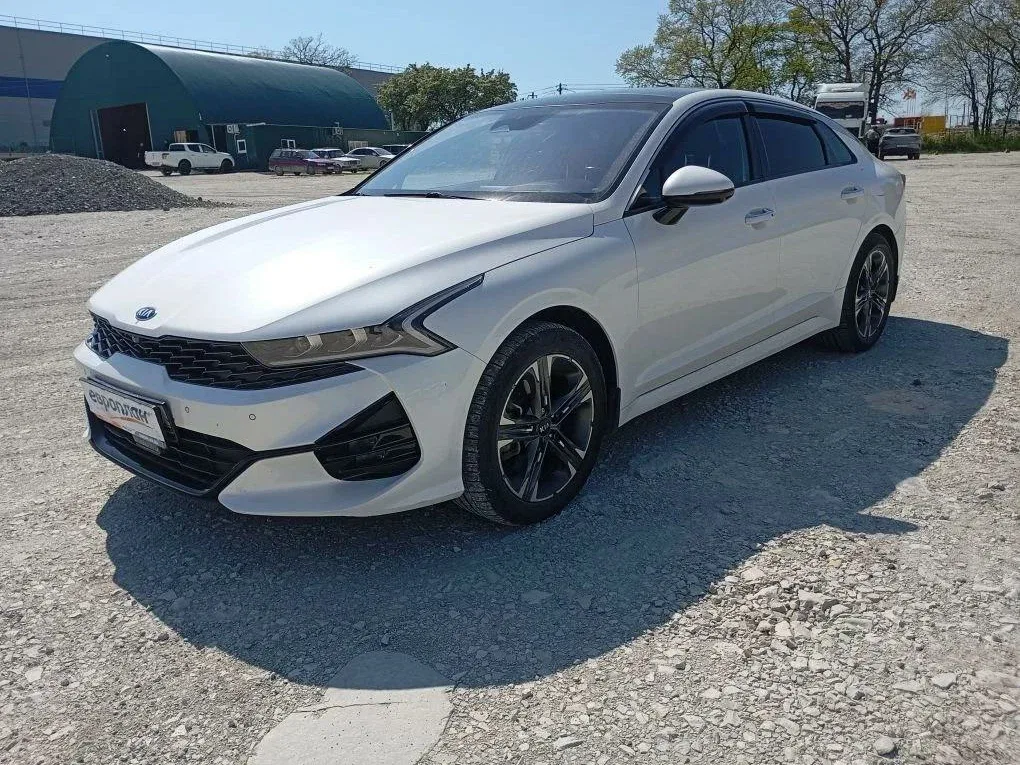 Kia K5 III