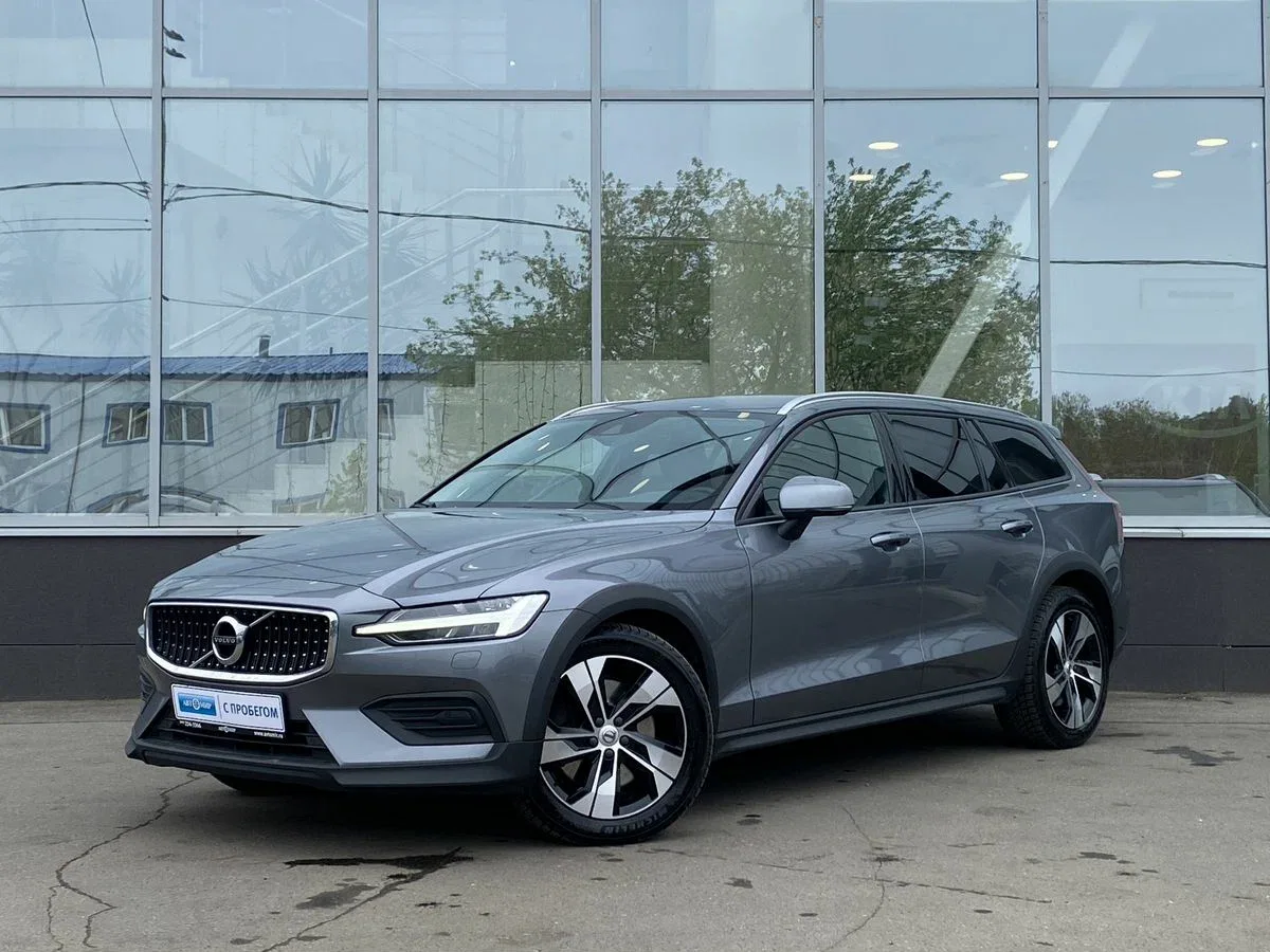 Volvo V60 Cross Country II