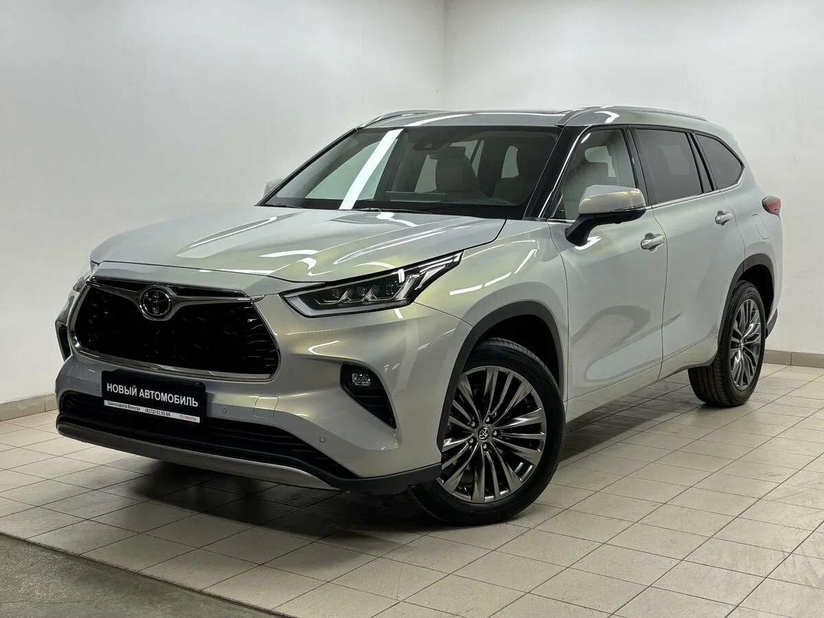 Toyota Highlander IV (U70)