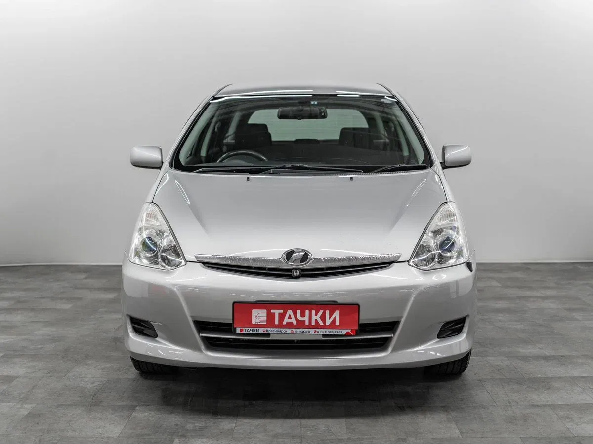 Toyota Wish I Рестайлинг