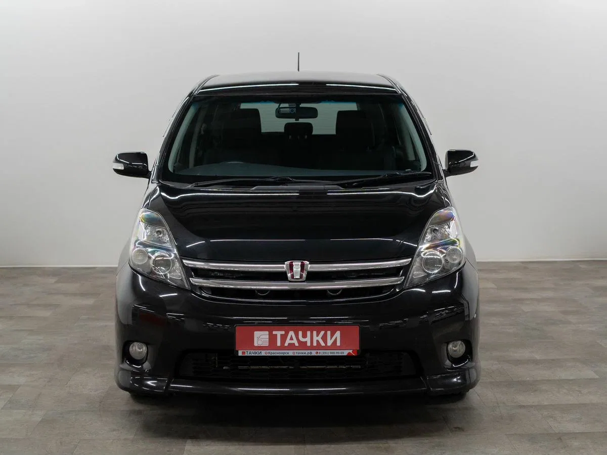 Toyota ISis I Рестайлинг