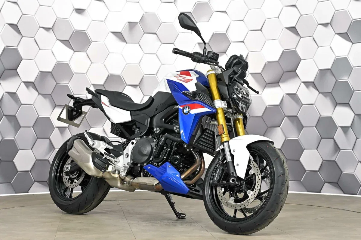 BMW F 900 R