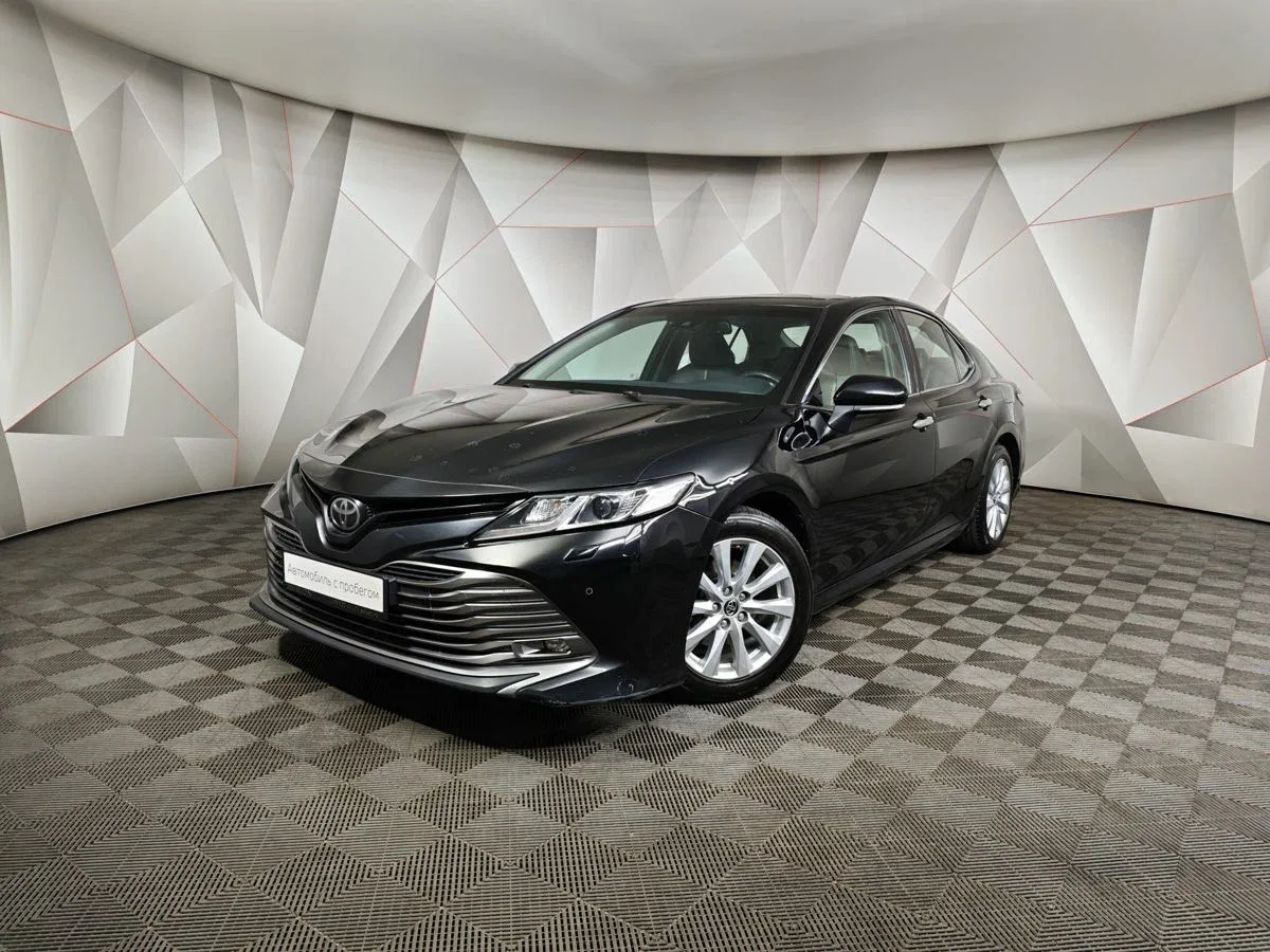 Toyota Camry VIII (XV70)