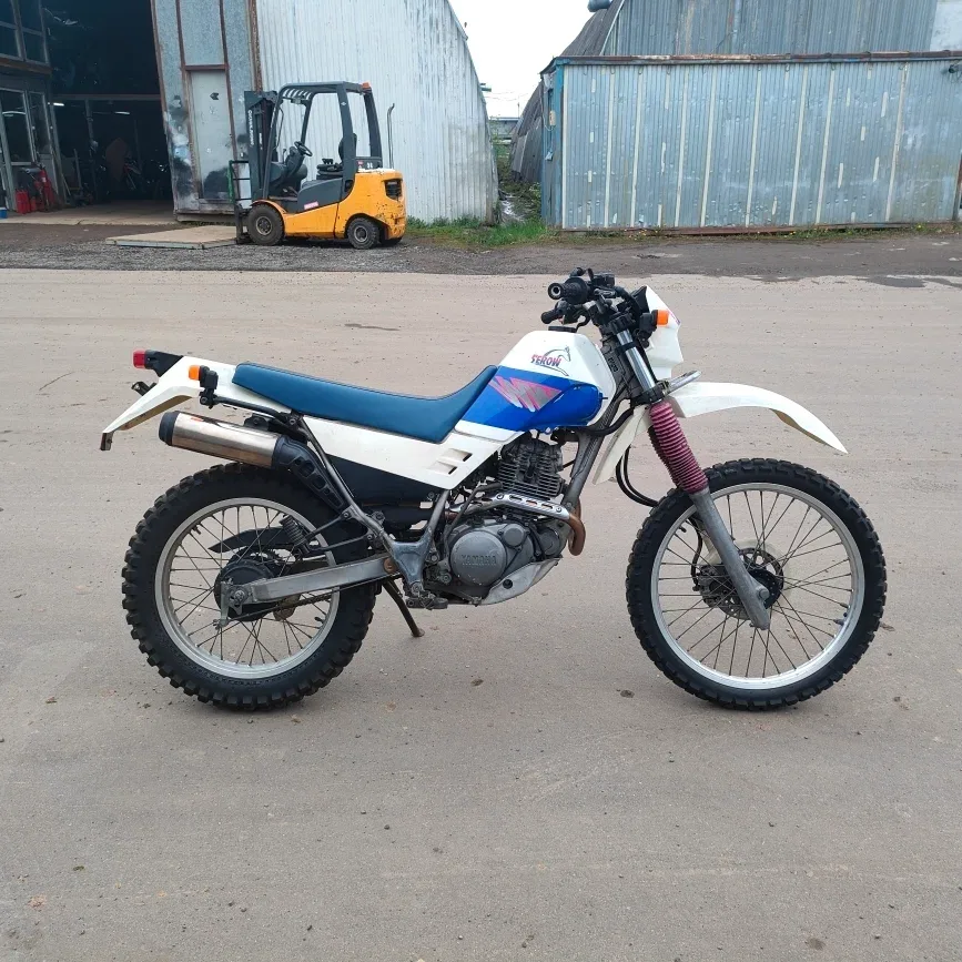 Yamaha XT225 Serow
