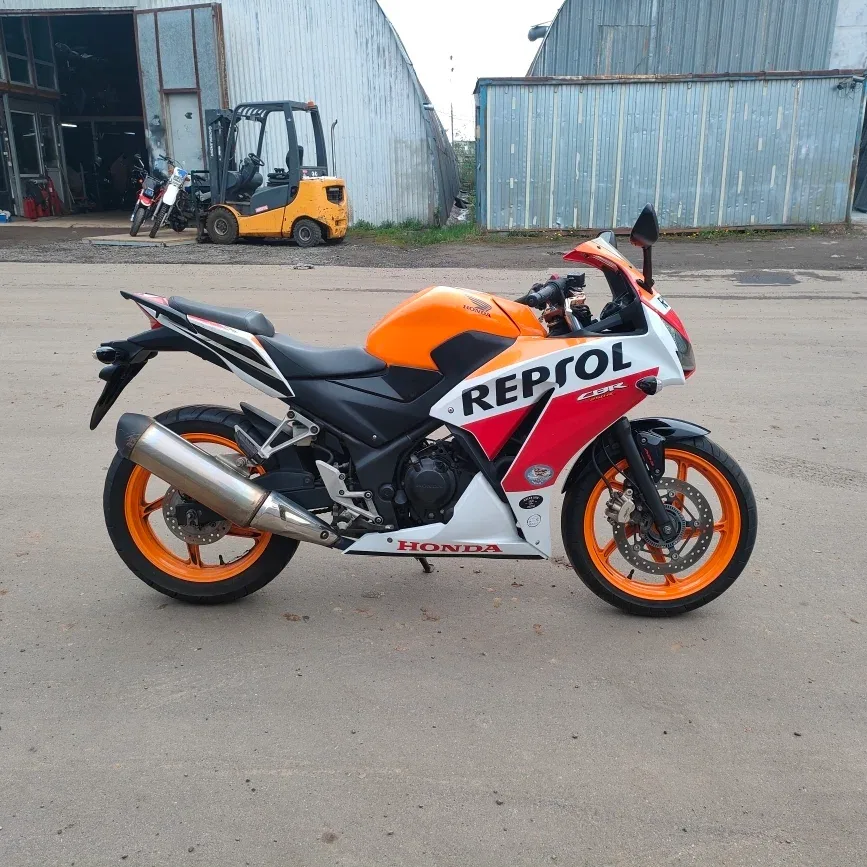 Honda CBR250RA