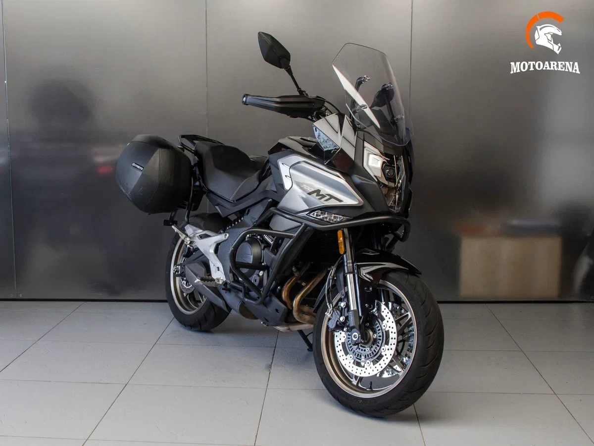 CFMoto 700MT