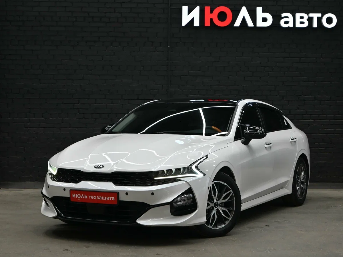Kia K5 III