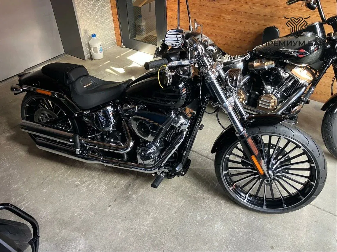 Harley-Davidson Breakout
