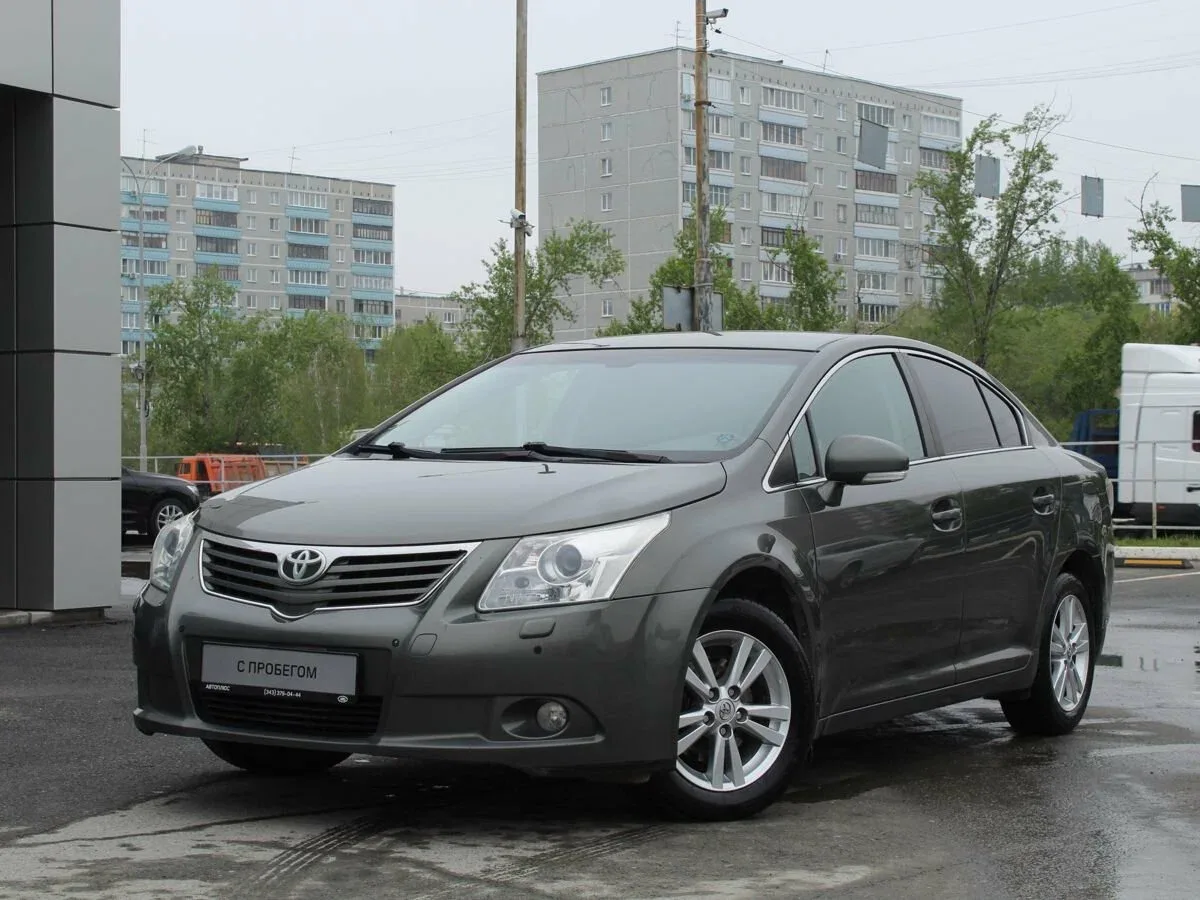 Toyota Avensis III