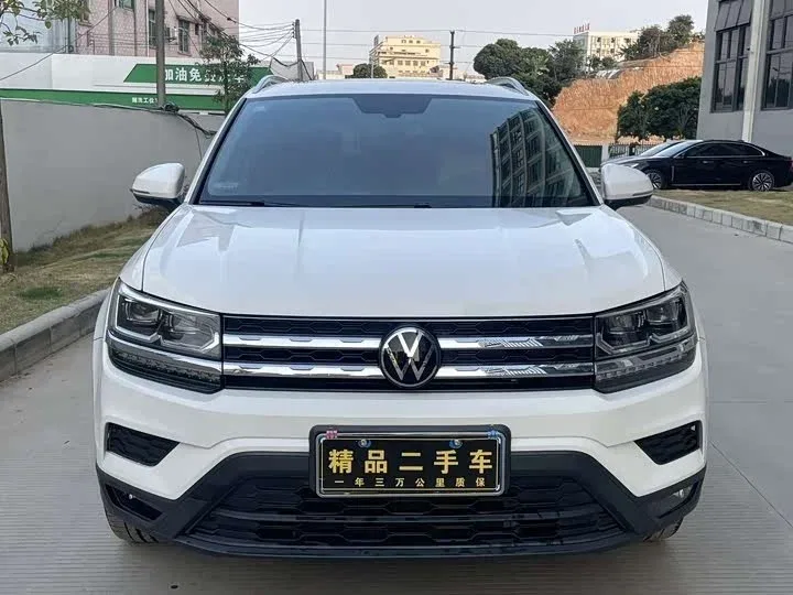 Volkswagen Tharu I