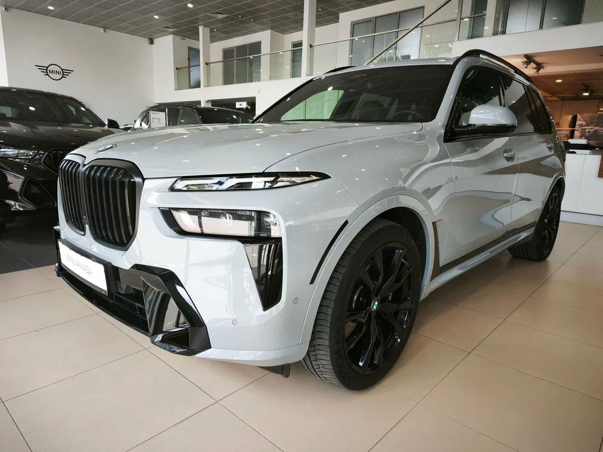 BMW X7 I (G07) Рестайлинг