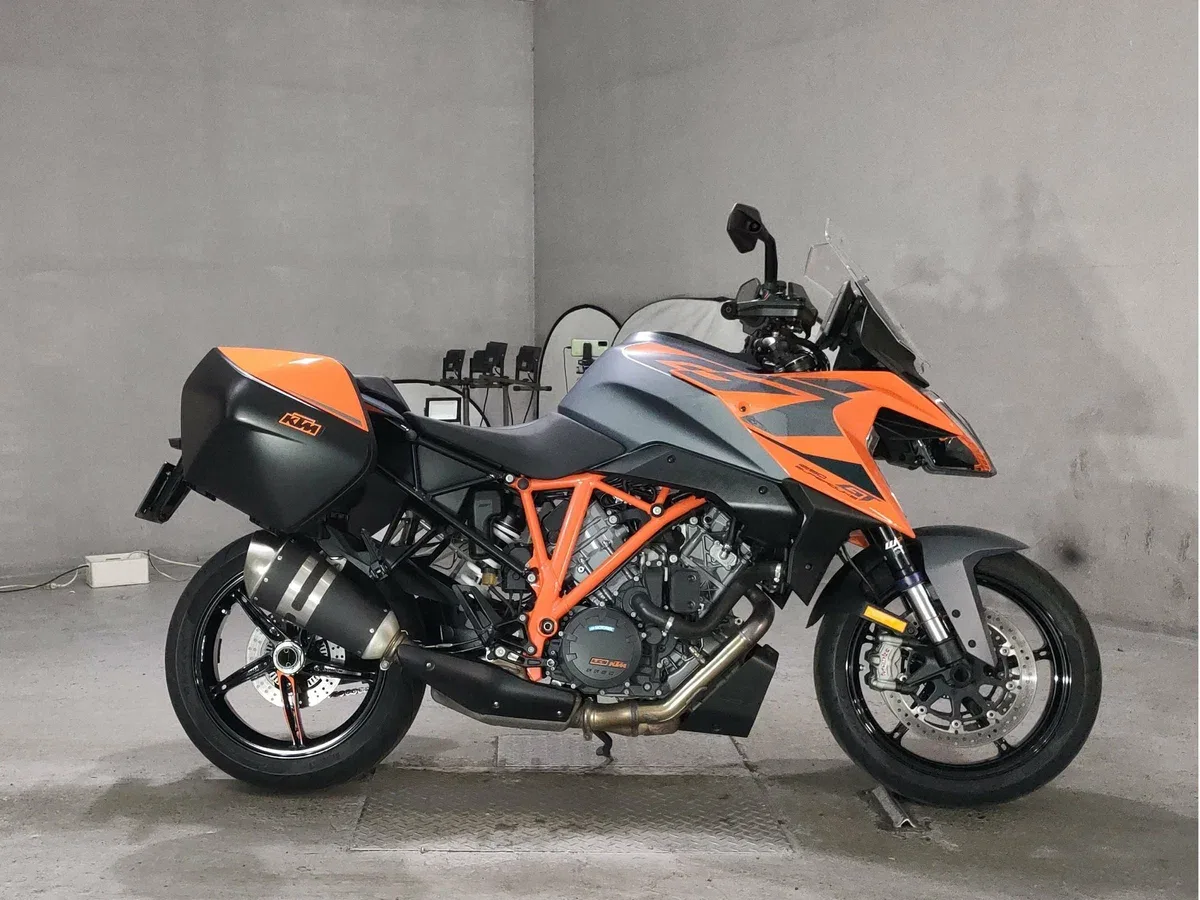 KTM AG 1290 Super Duke GT